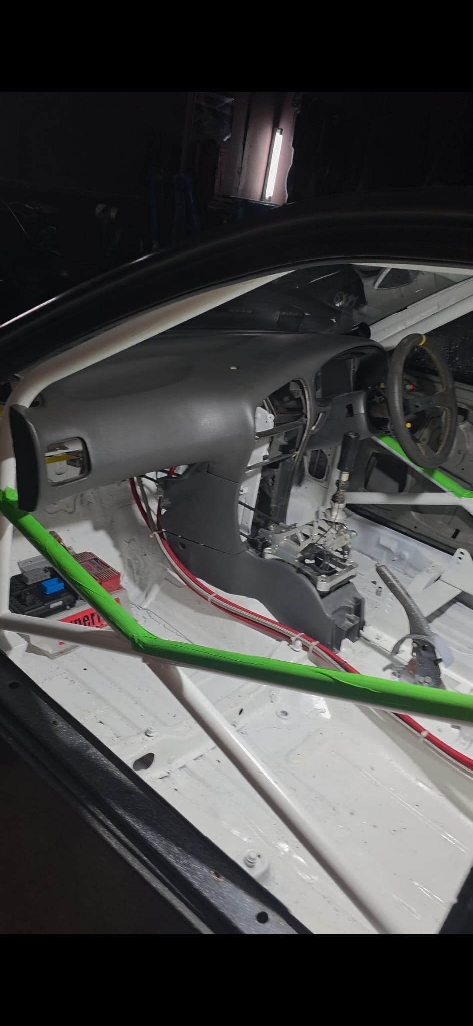 Feature build - roll cage and interior